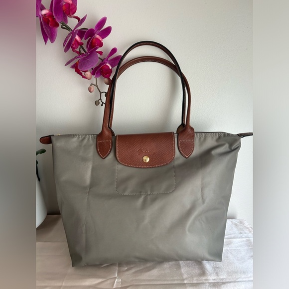 Longchamp Handbags - Longchamp large size Handbag